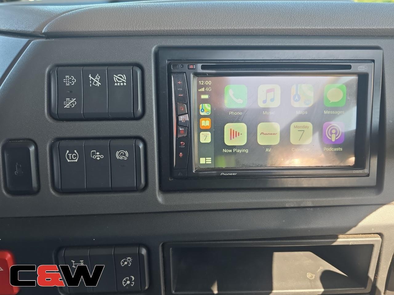 Vehicle image 30
